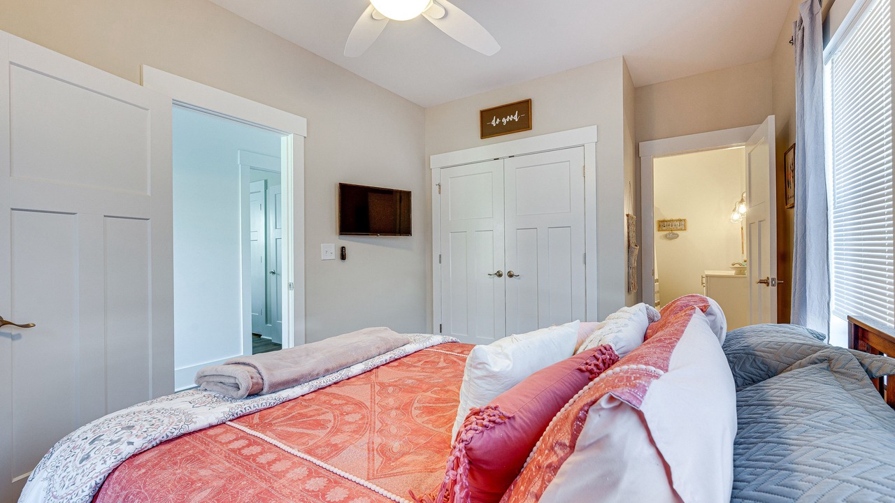 Photo of Bedroom in New London