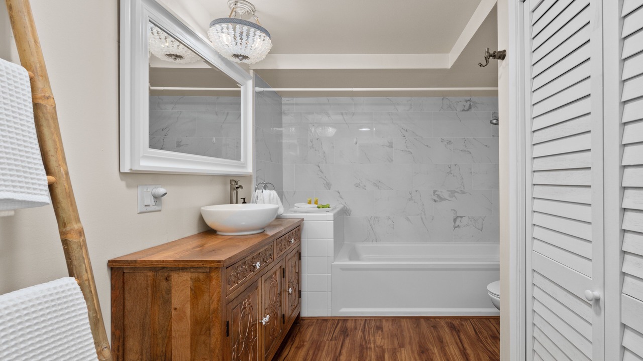 Photo of Bathroom in Historic Kailua Village