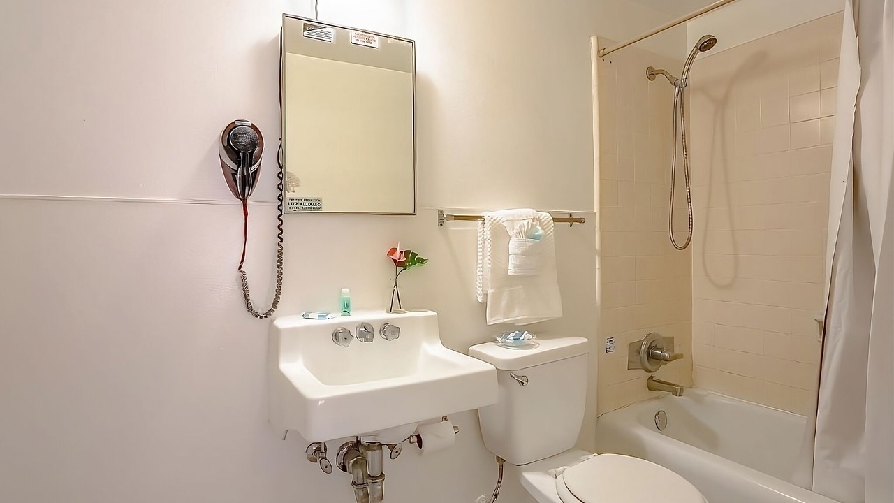 Photo of Bathroom in Honolulu