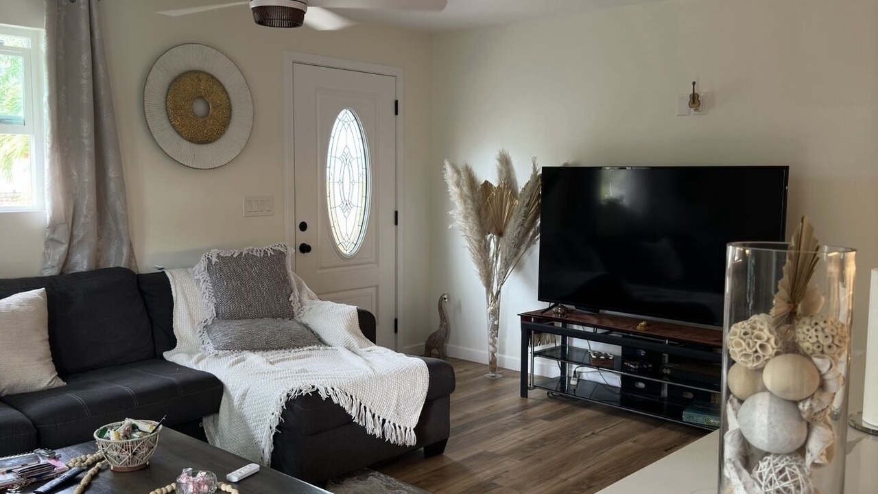 Photo of Livingroom in Waianae
