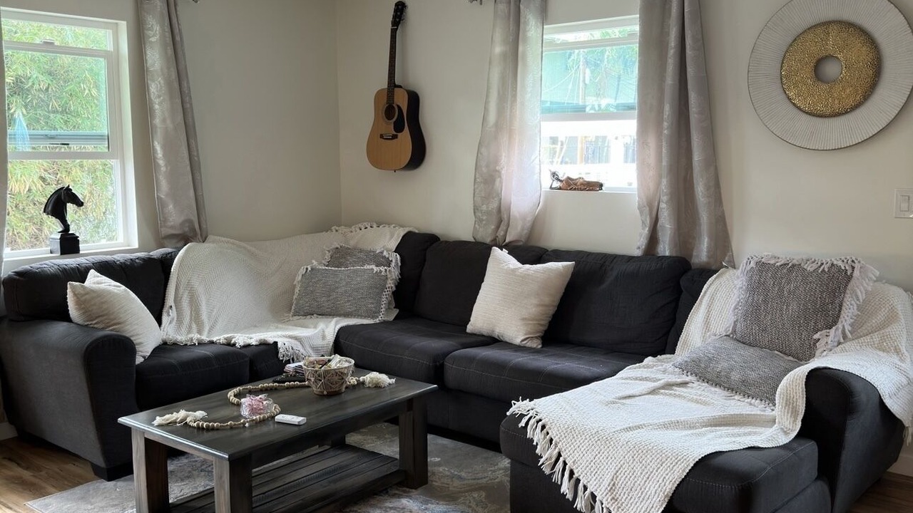 Photo of Livingroom in Waianae