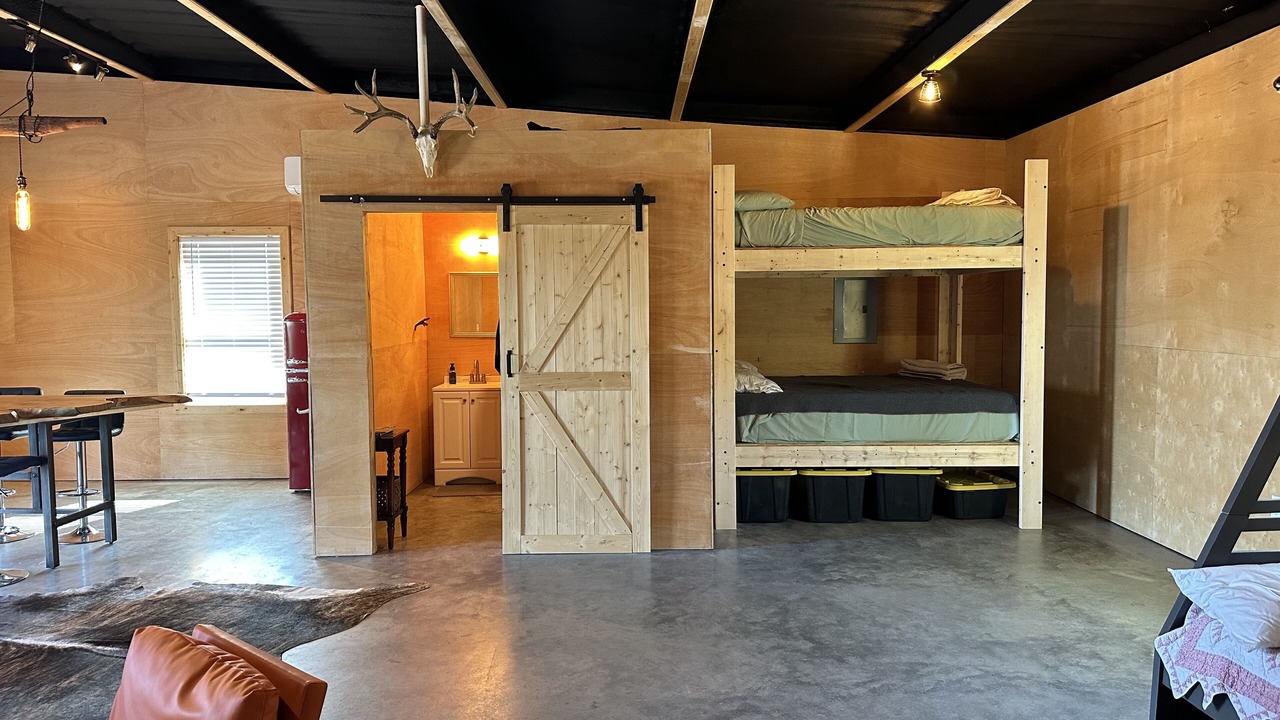 Photo of Bedroom in Lometa