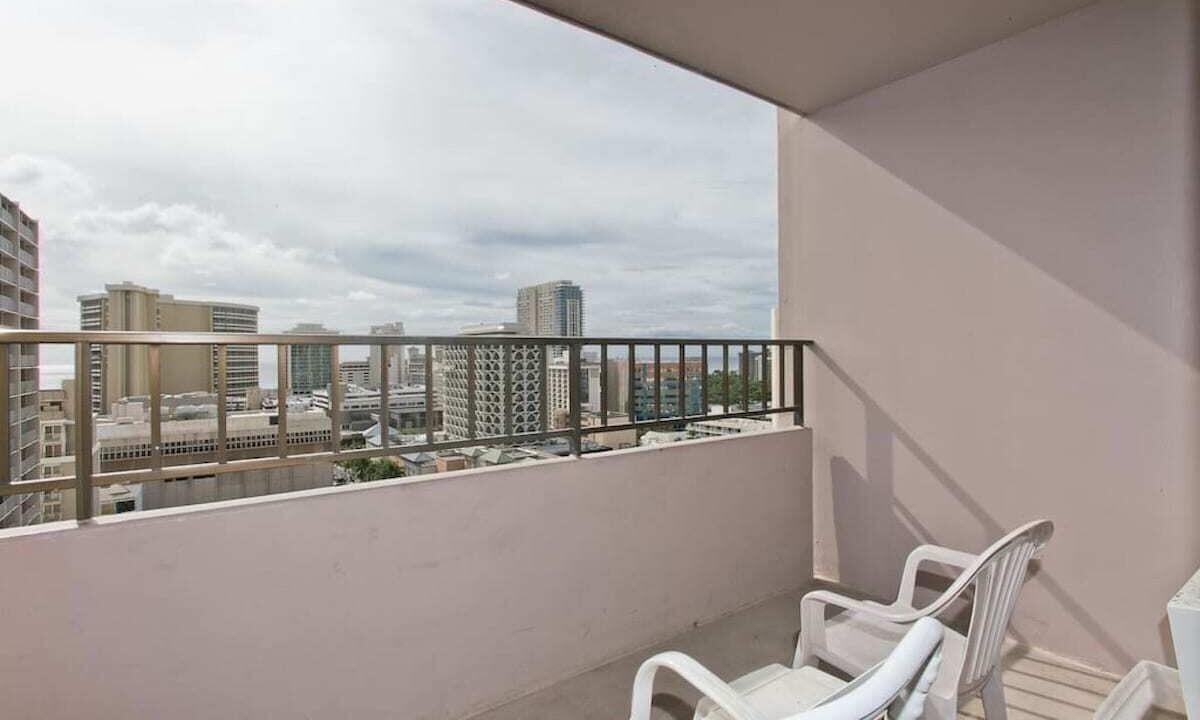 Photo of Patio Balcony in Diamond Head - Kapahulu - St. Louis