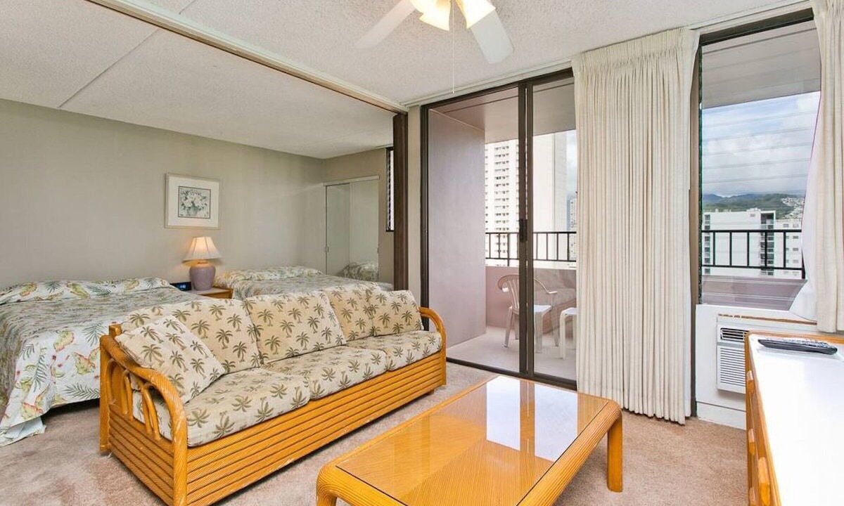 Photo of Bedroom in Diamond Head - Kapahulu - St. Louis