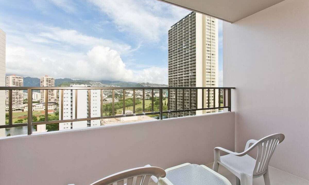 Photo of Patio Balcony in Diamond Head - Kapahulu - St. Louis