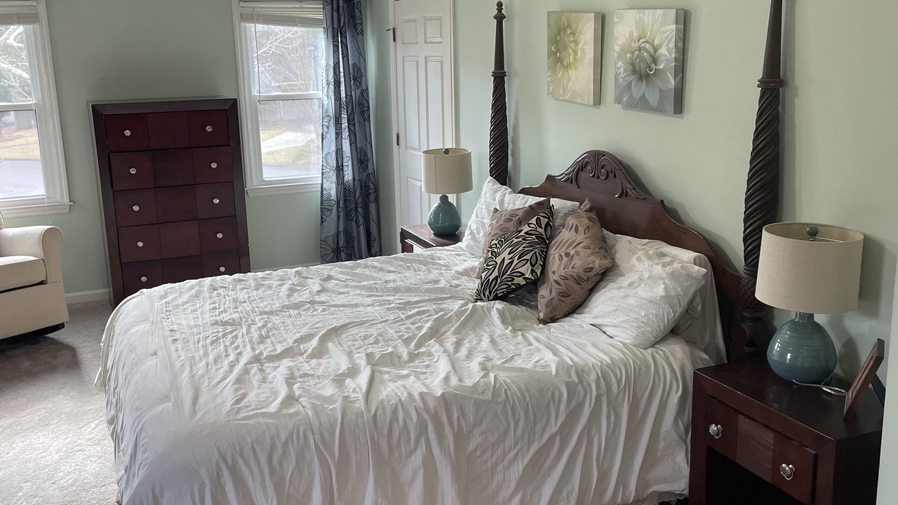 Photo of Bedroom in Martinez