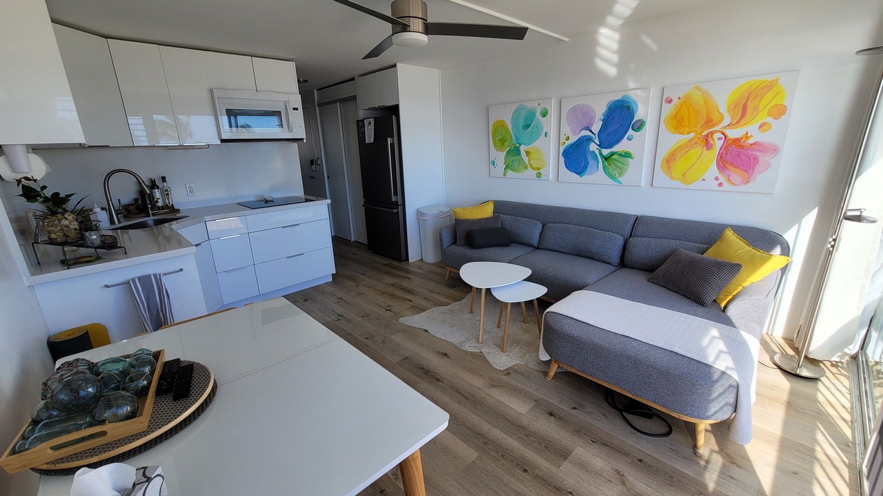 Photo of Livingroom in Makaha