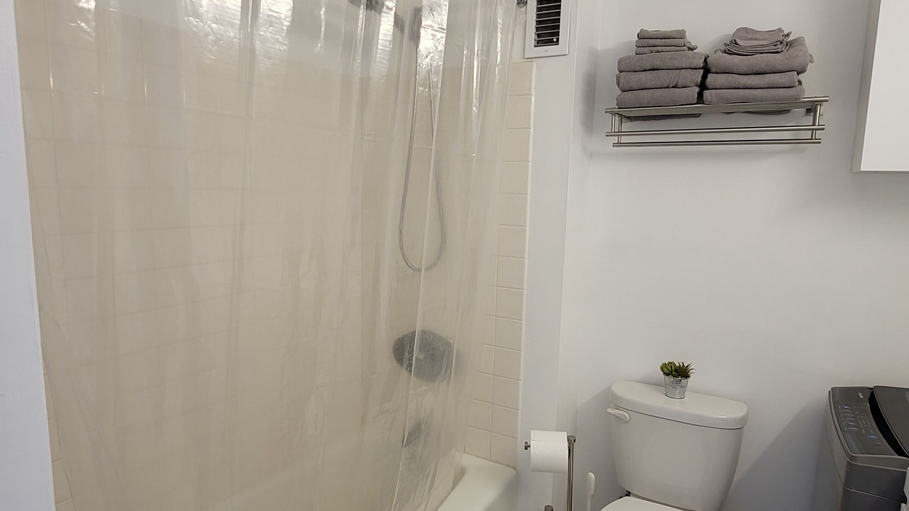 Photo of Bathroom in Makaha