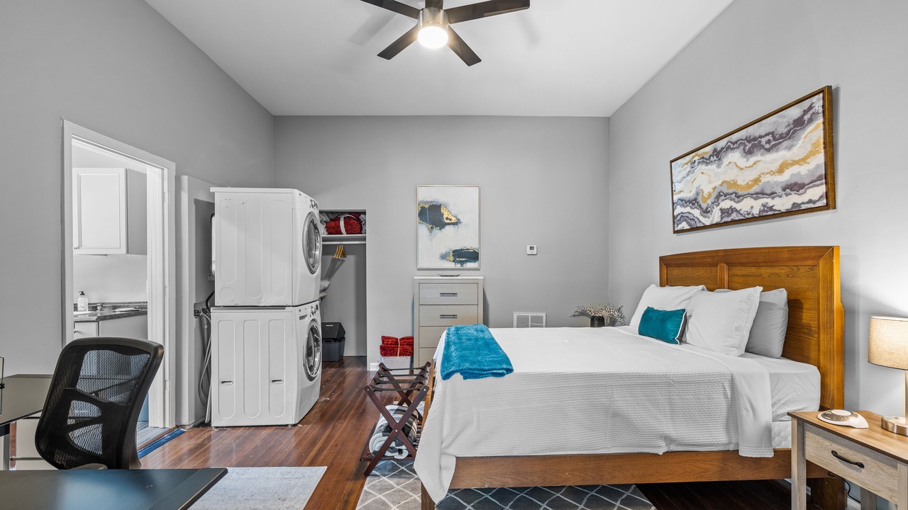 Photo of Bedroom in Downtown