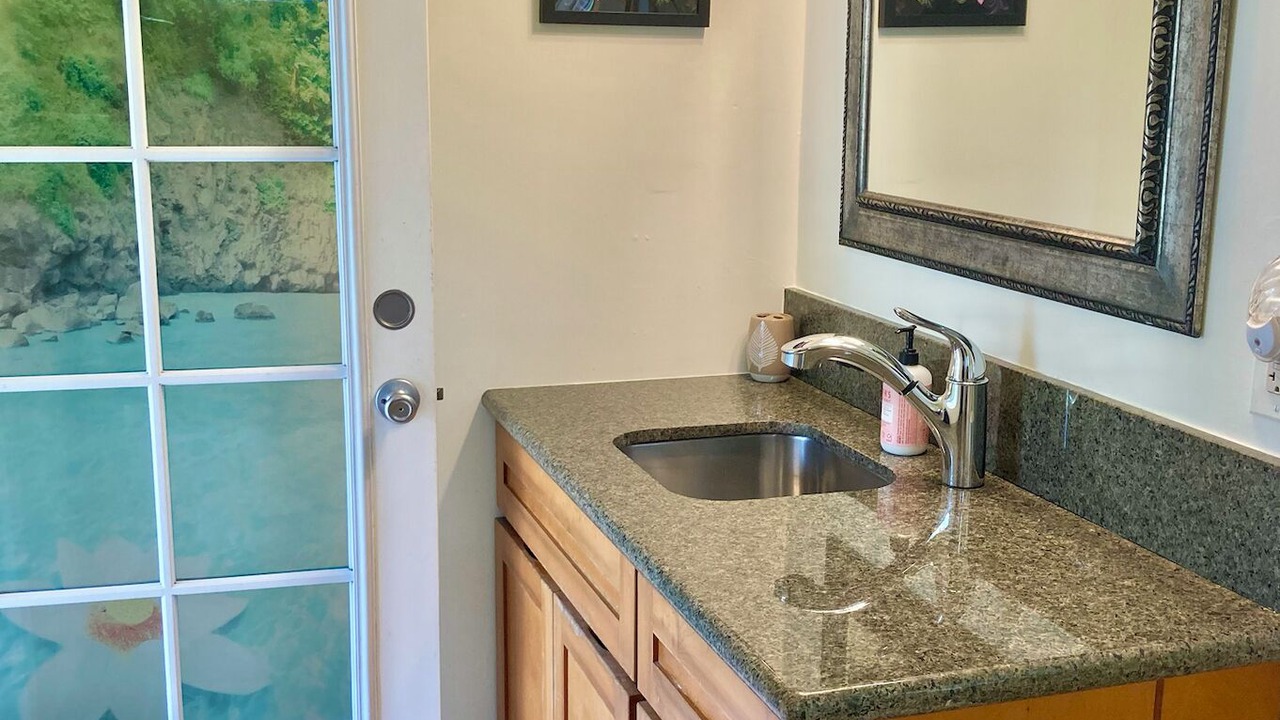Photo of Bathroom in Pahoa