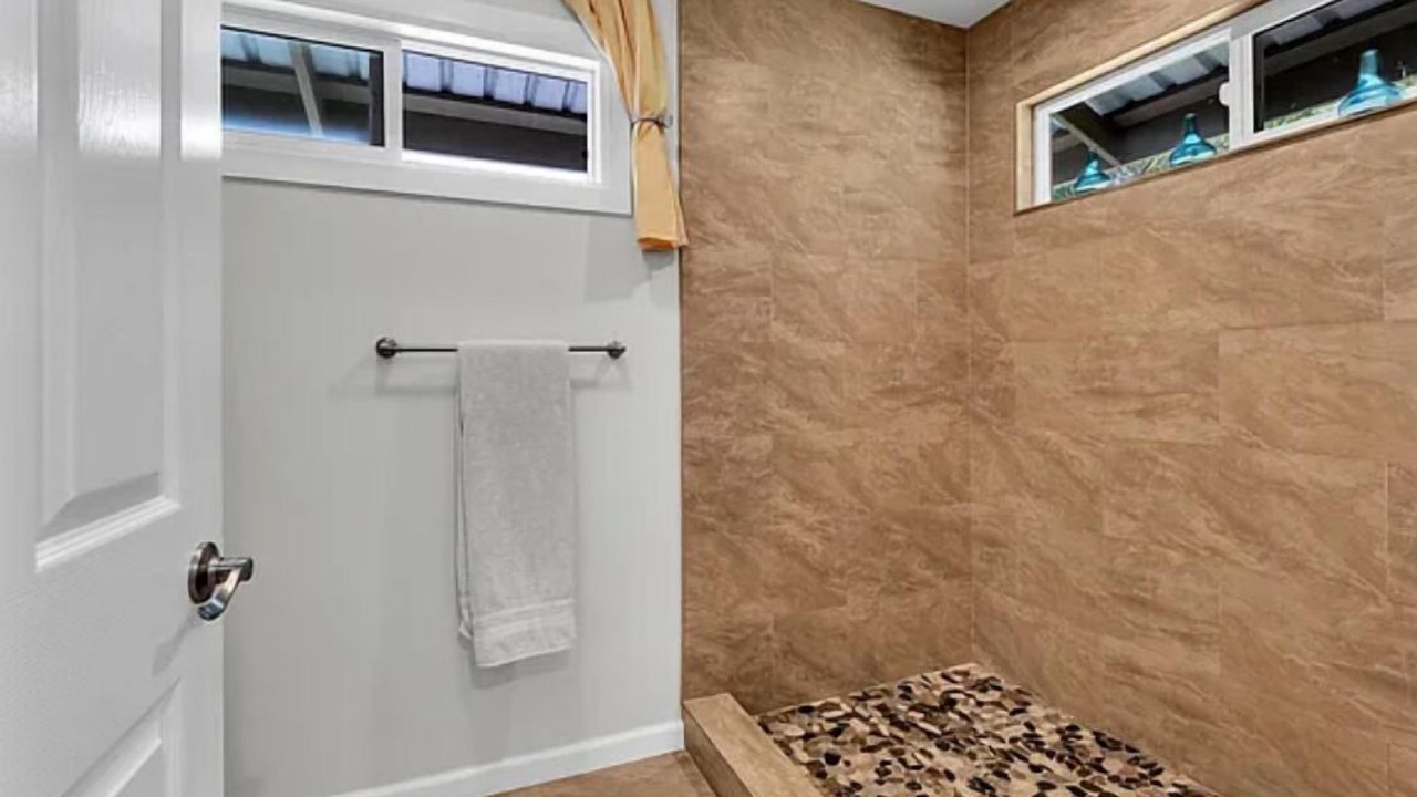 Photo of Bathroom in Keaau
