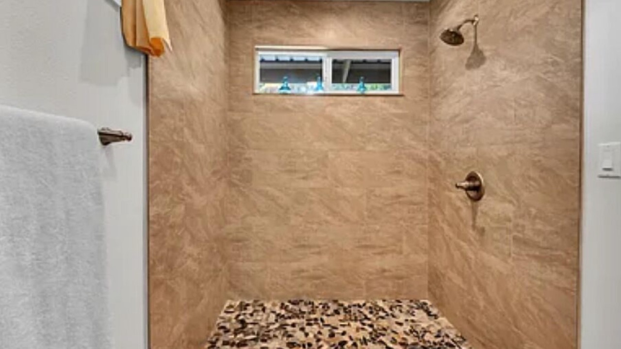 Photo of Bathroom in Keaau