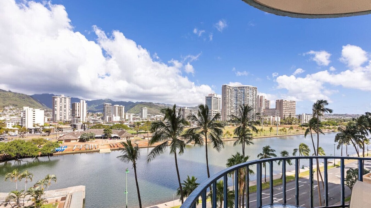 Photo of Outdoor in McCully - Moiliili