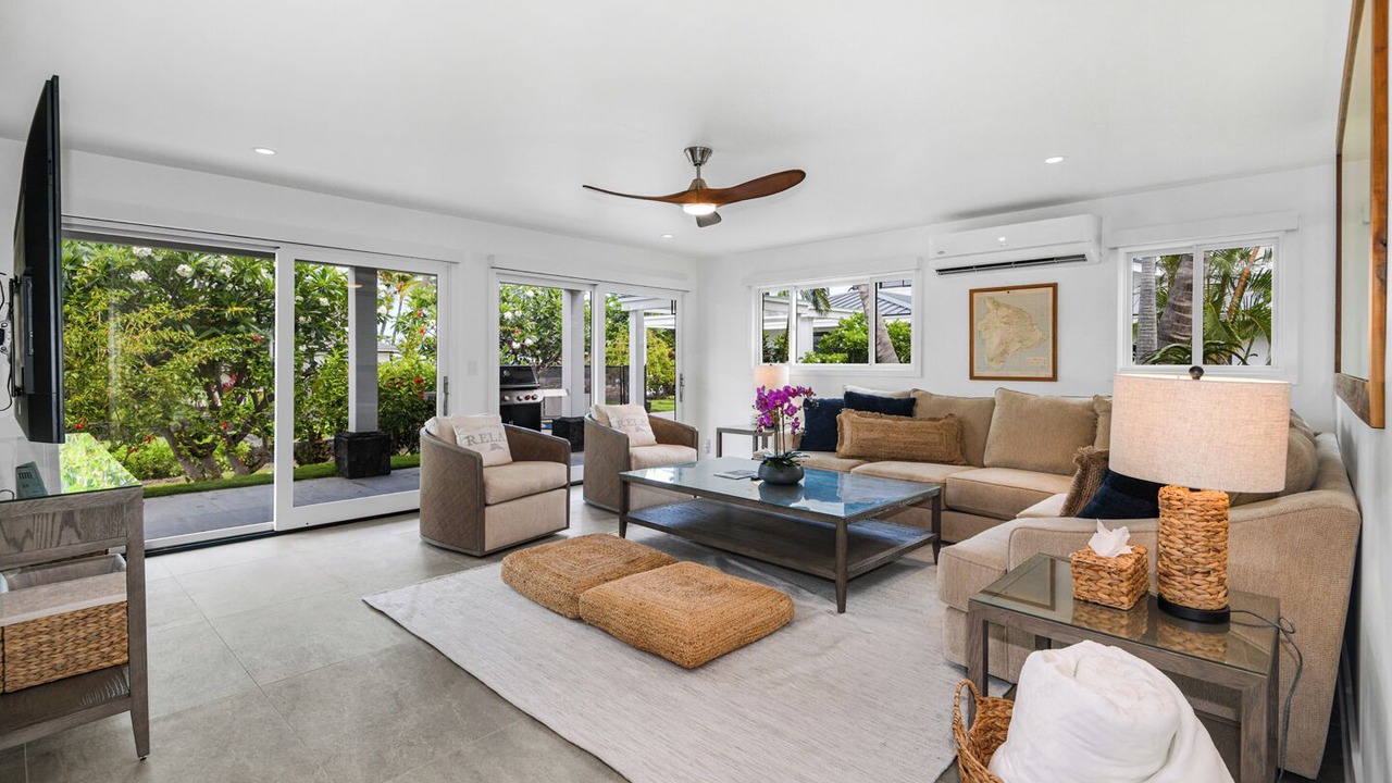 Photo of Livingroom in Historic Kailua Village