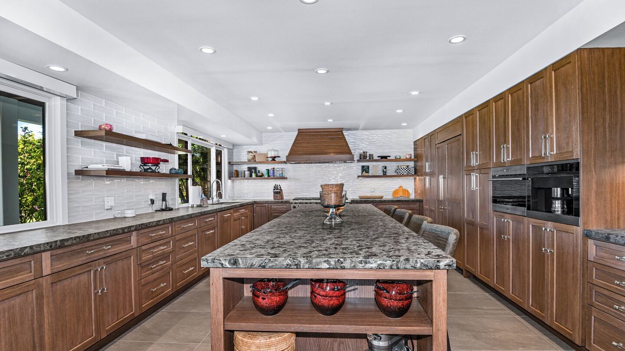Photo of Kitchen in Historic Kailua Village