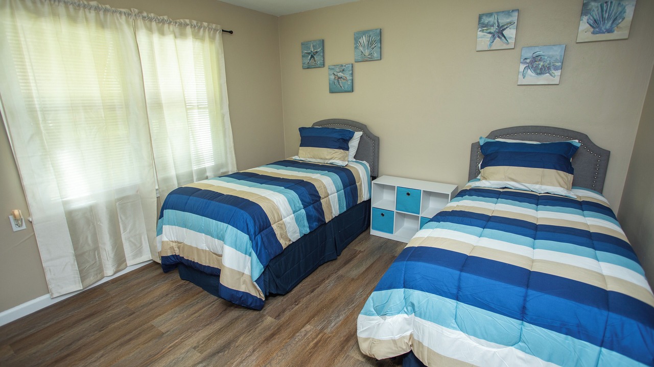 Photo of Bedroom in Coliseum Central