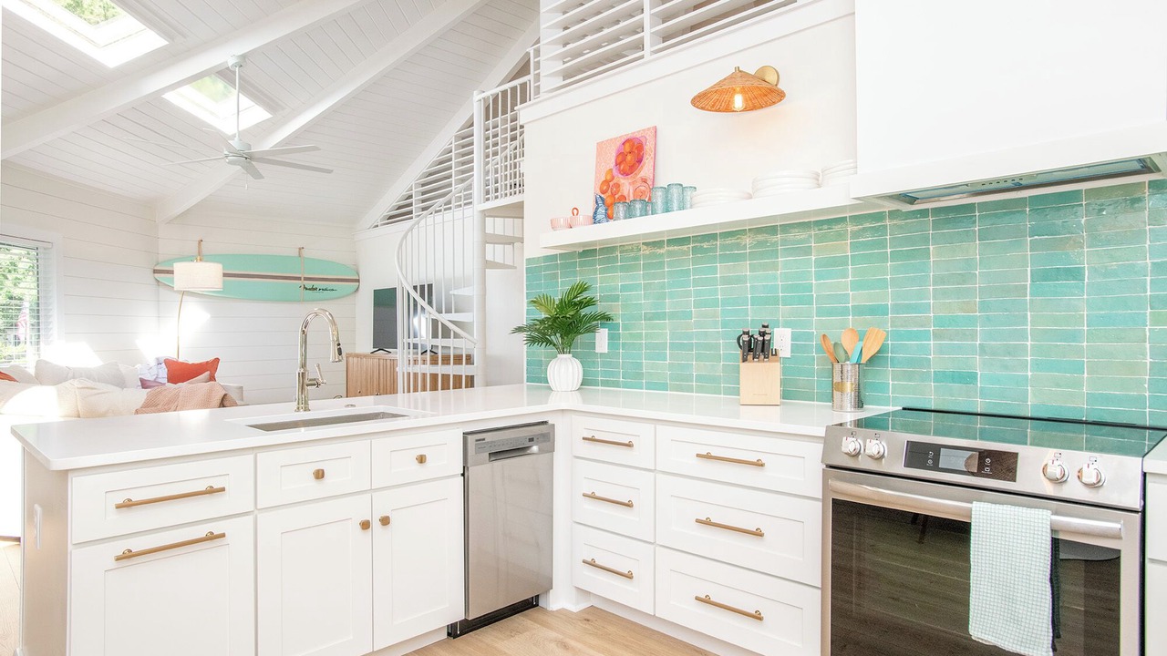 Photo of Kitchen in Pine Knoll Shores