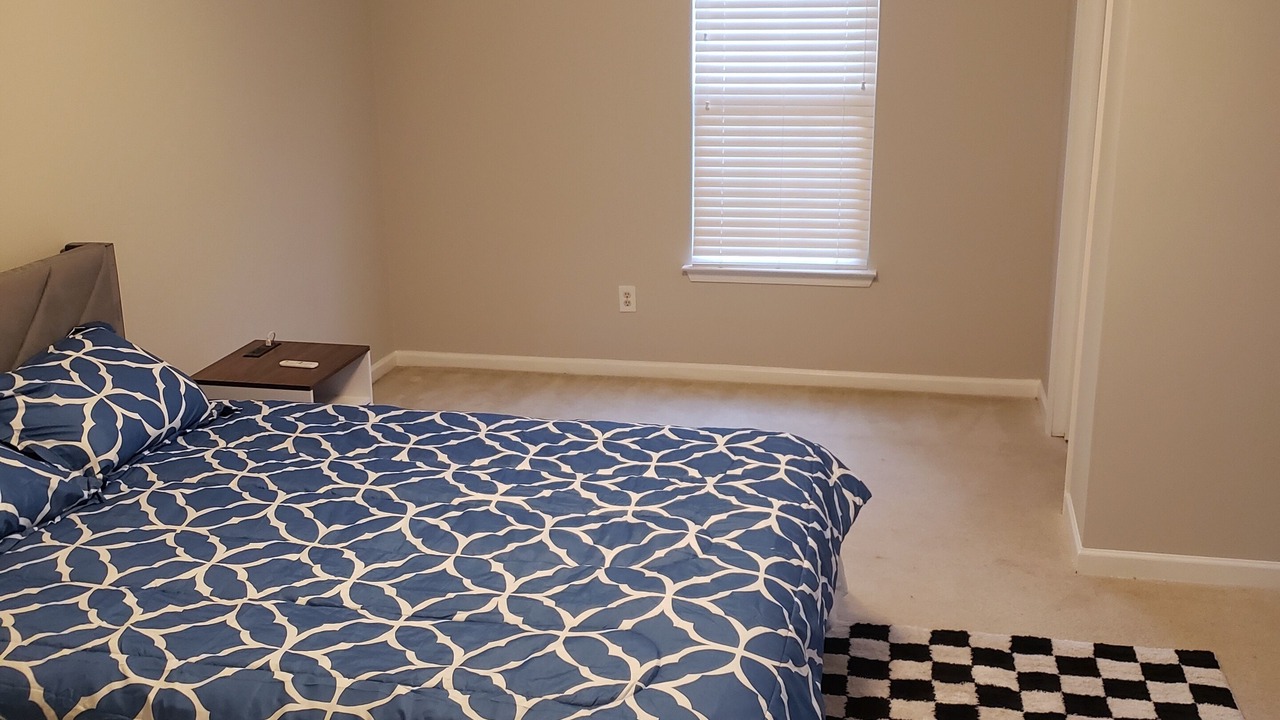 Photo of Bedroom in Davis Lake - Eastfield