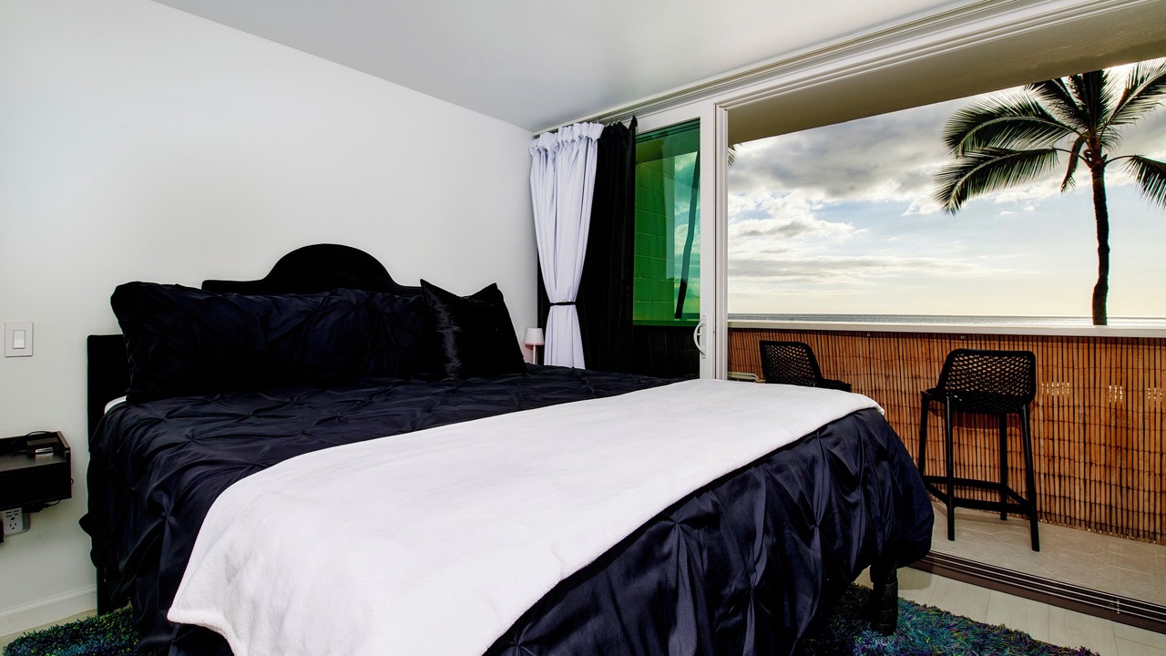 Photo of Bedroom in Makaha