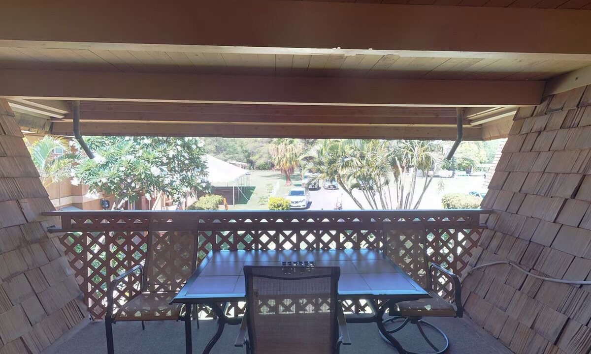 Photo of Patio Balcony in Kaunakakai