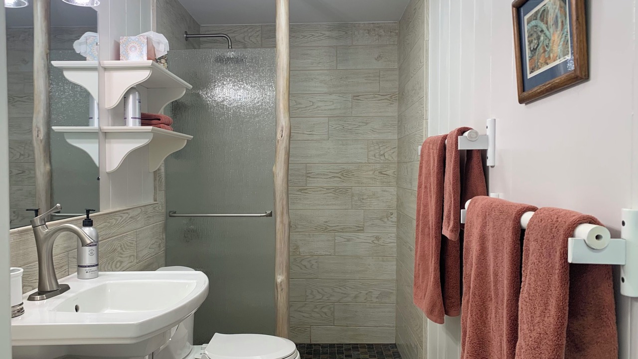 Photo of Bathroom in Kuau