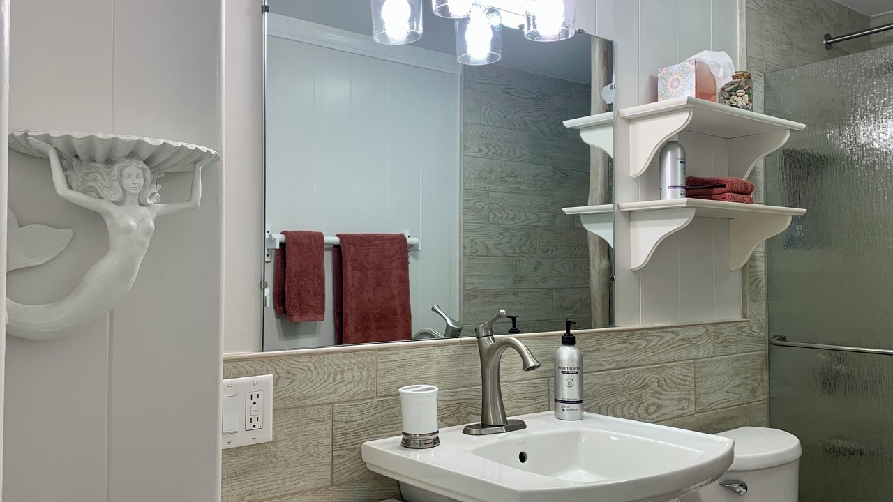 Photo of Bathroom in Kuau