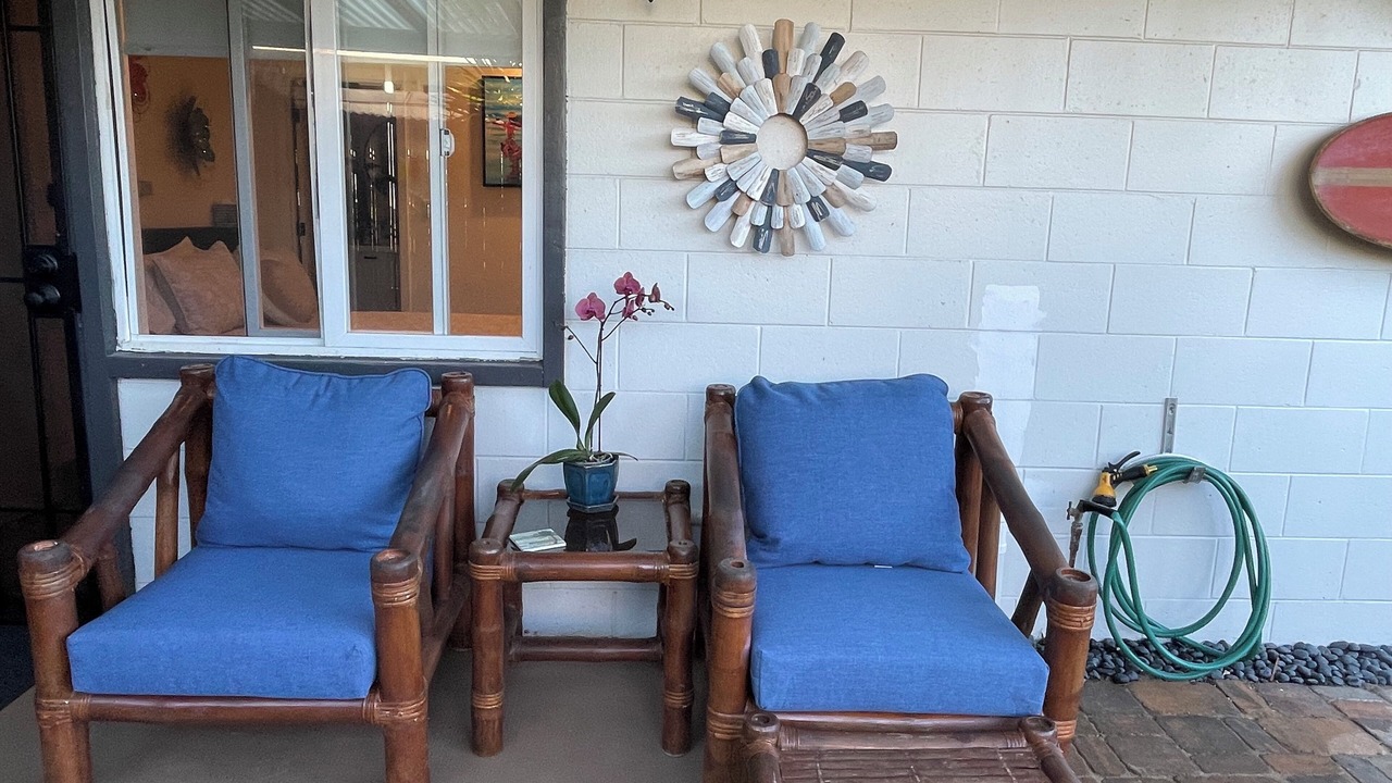 Photo of Patio Balcony in Haiku