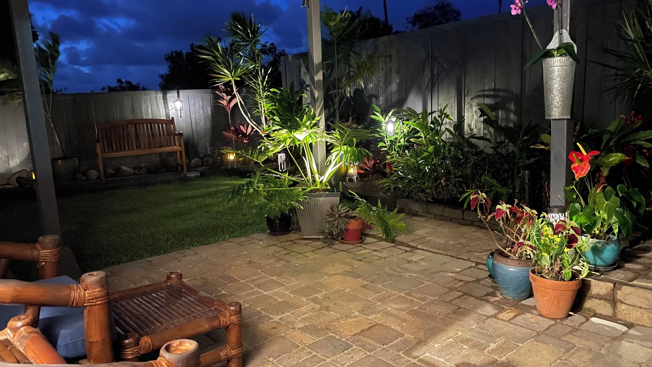 Photo of Patio Balcony in Haiku