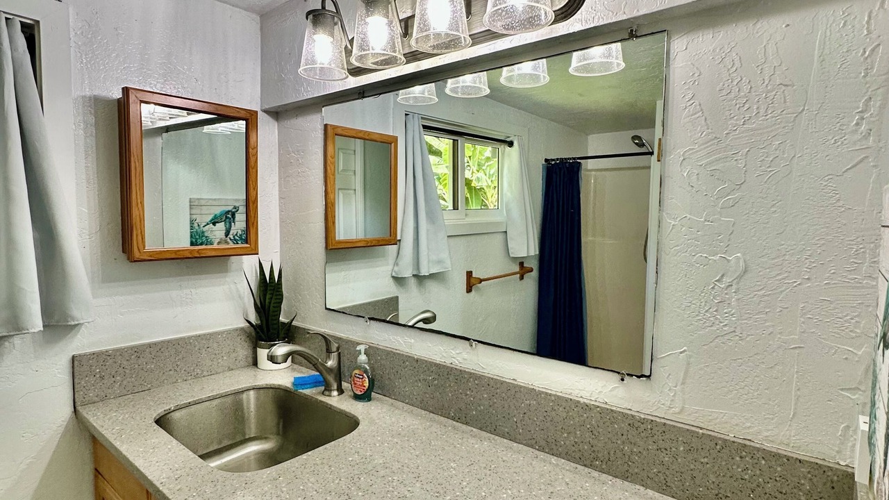 Photo of Bathroom in Kahuku