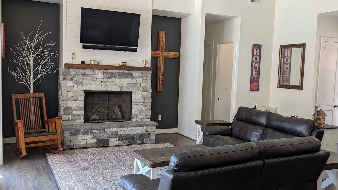 Photo of Livingroom in Seneca