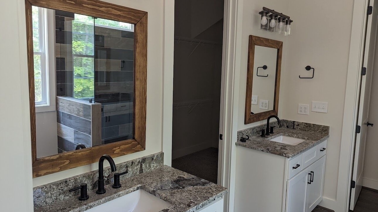 Photo of Bathroom in Seneca