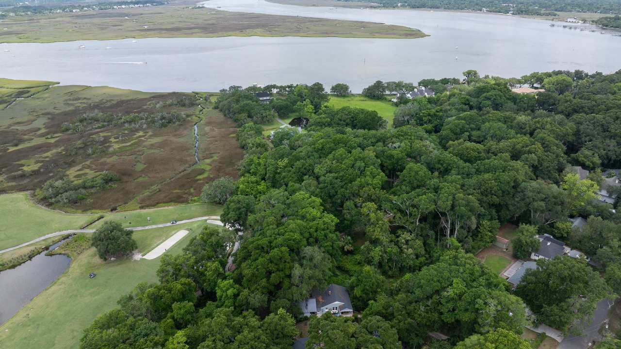 Photo of Outdoor in Riverland Terrace