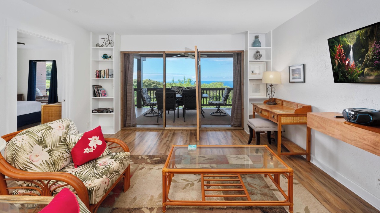 Photo of Bedroom in Kahaluu-Keauhou