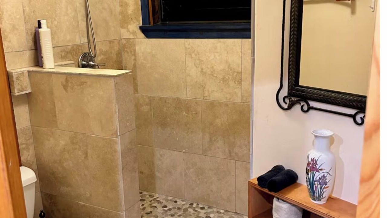 Photo of Bathroom in Kehena