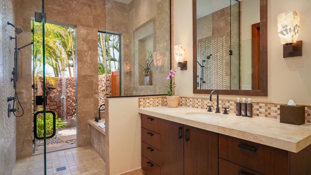 Photo of Bathroom in Kaupulehu
