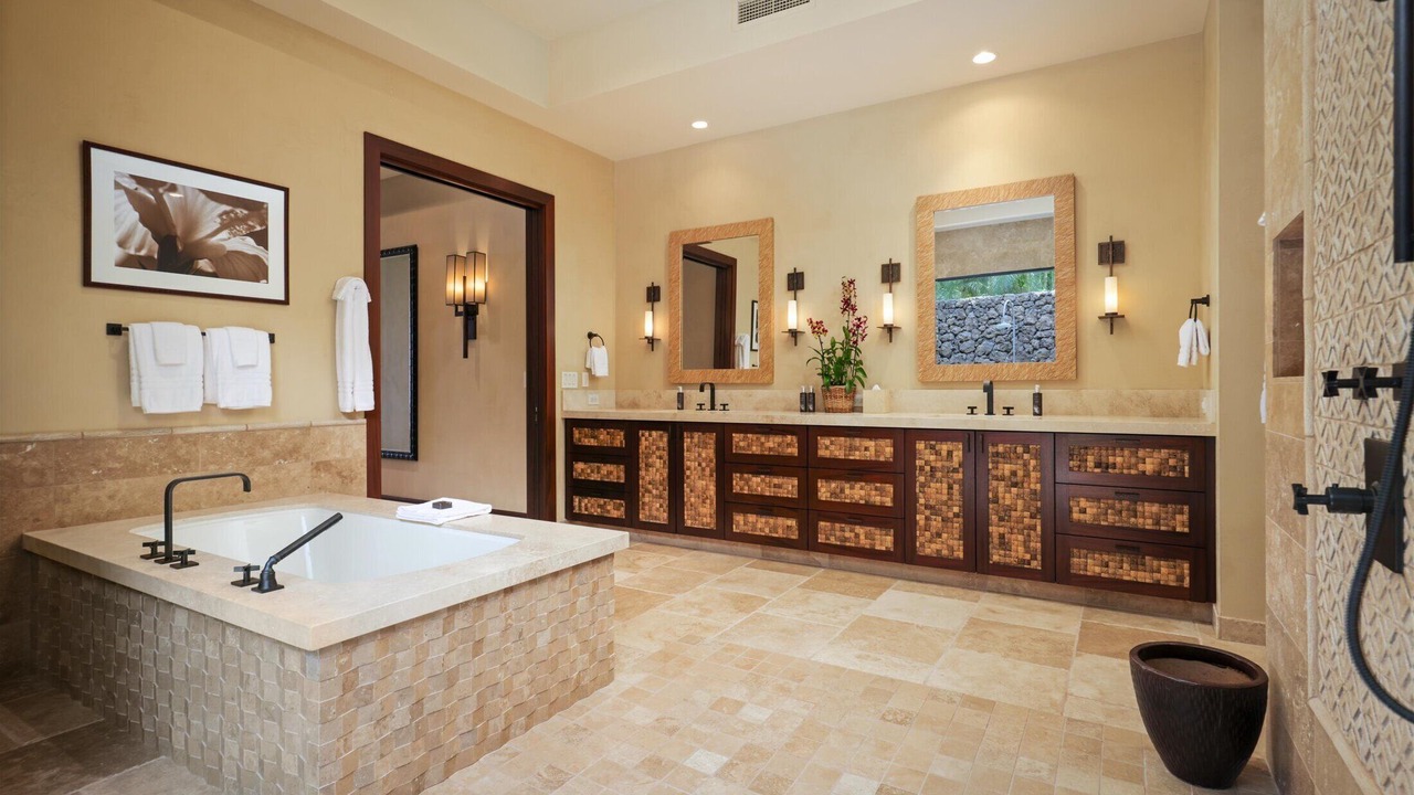 Photo of Bathroom in Kaupulehu