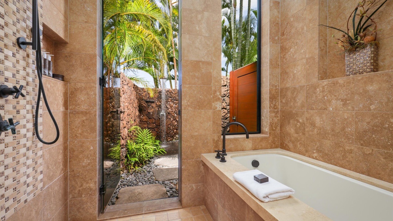 Photo of Bathroom in Kaupulehu