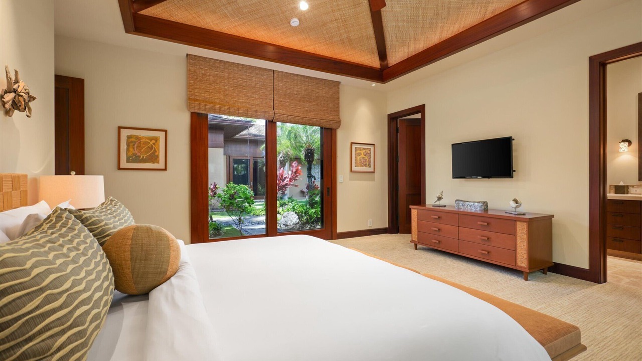 Photo of Bedroom in Kaupulehu