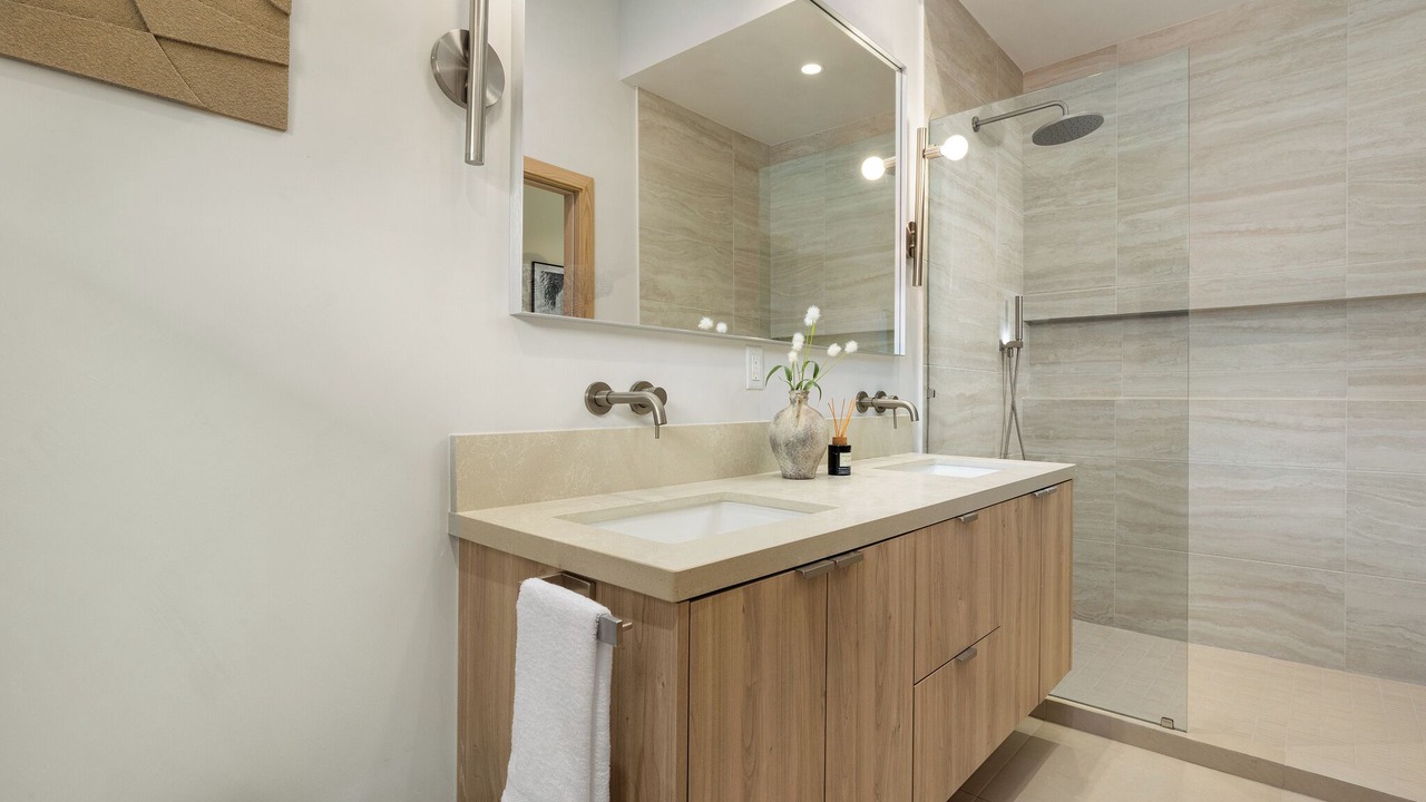 Photo of Bathroom in Kaneohe