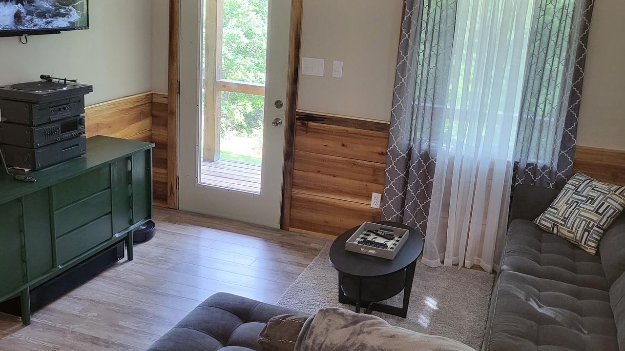 Photo of Livingroom in Smith River