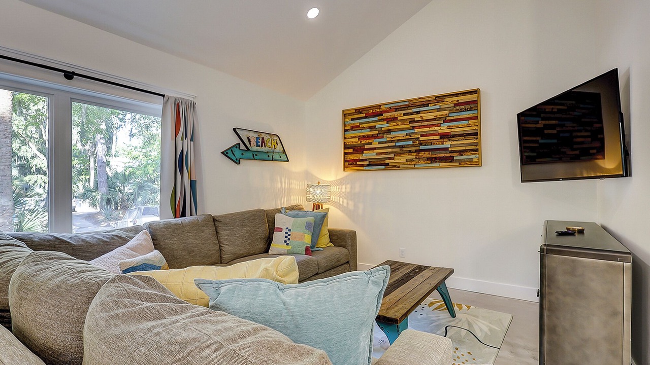 Photo of Livingroom in North Forest Beach