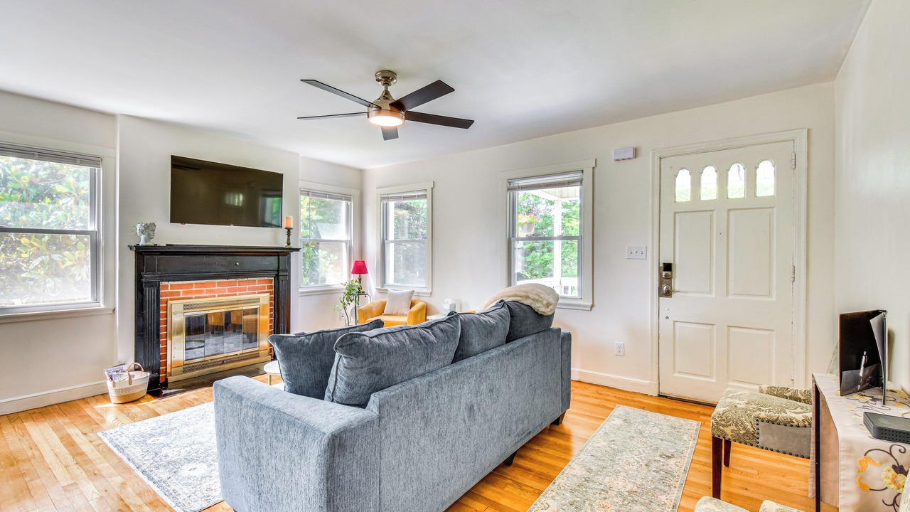 Photo of Bedroom in Seneca