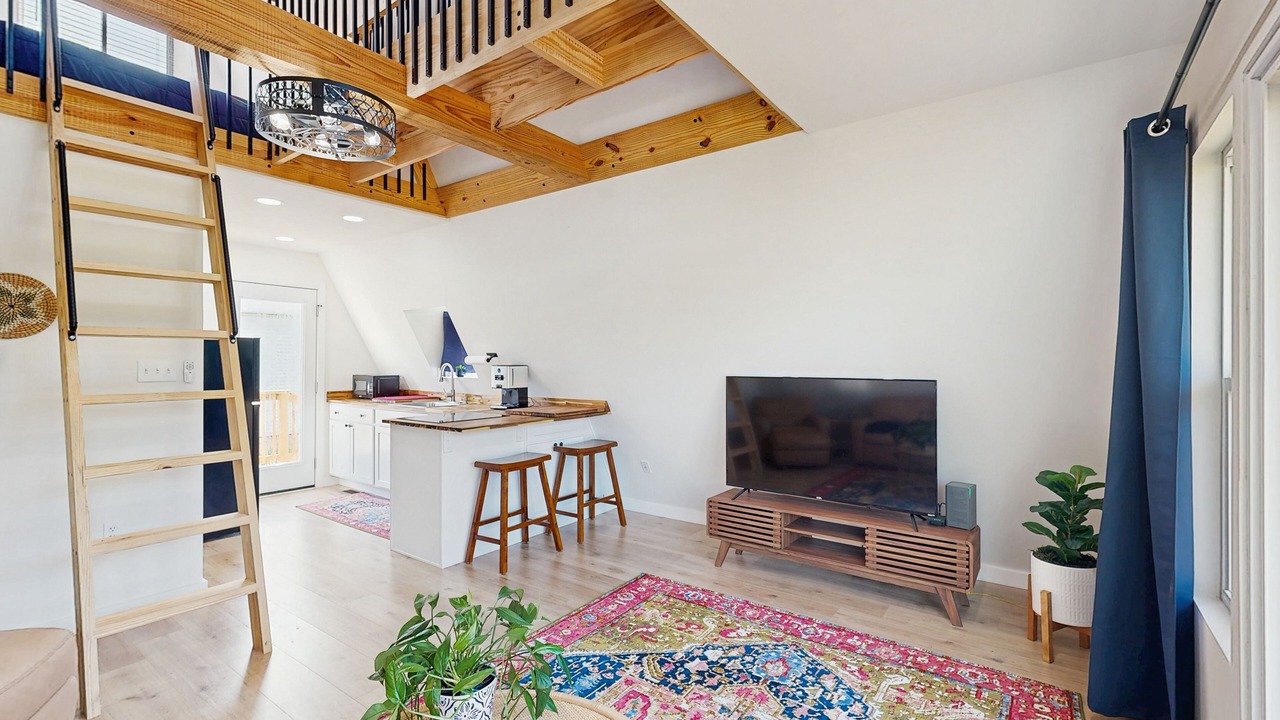 Photo of Livingroom in Leesville