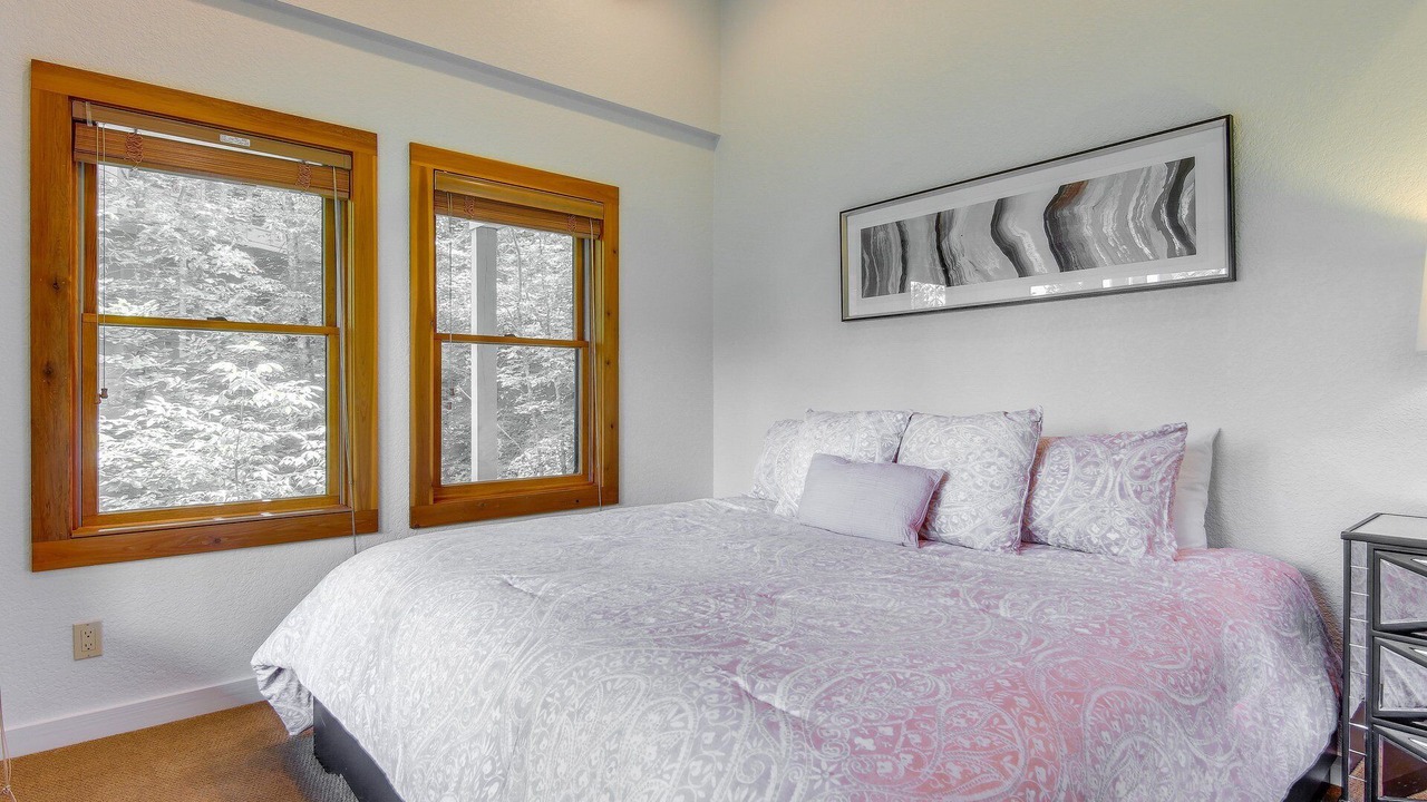 Photo of Bedroom in Mountain Air