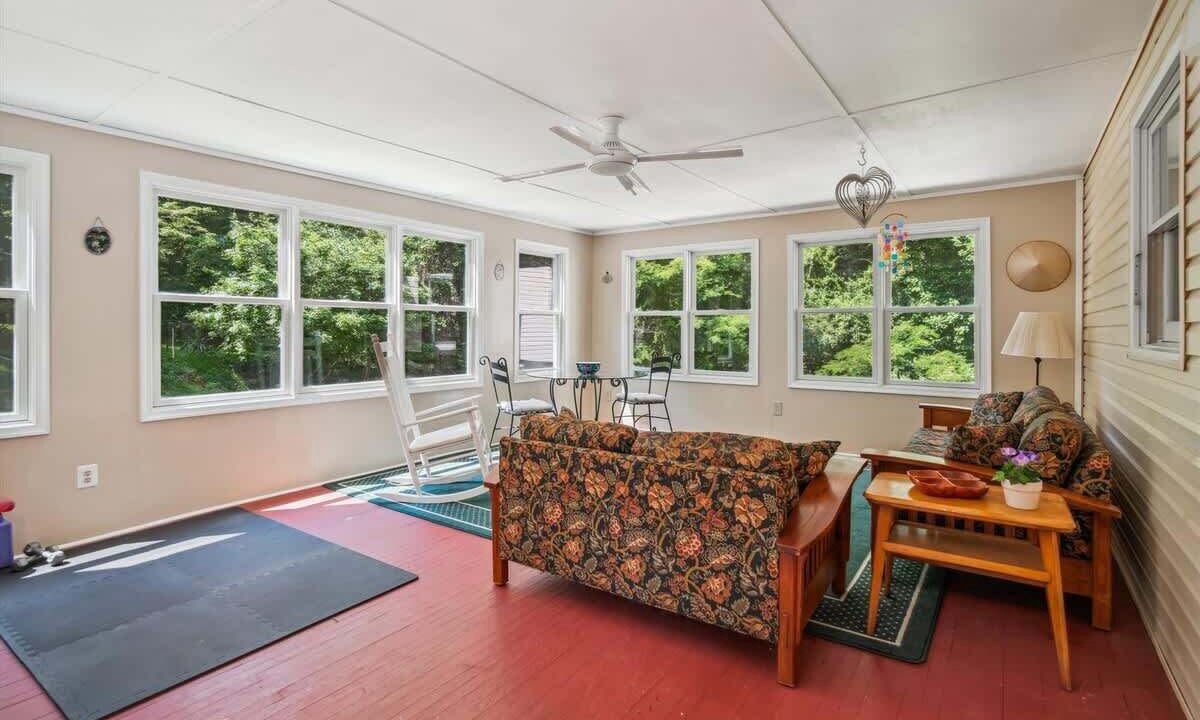 Photo of Livingroom in Barstow