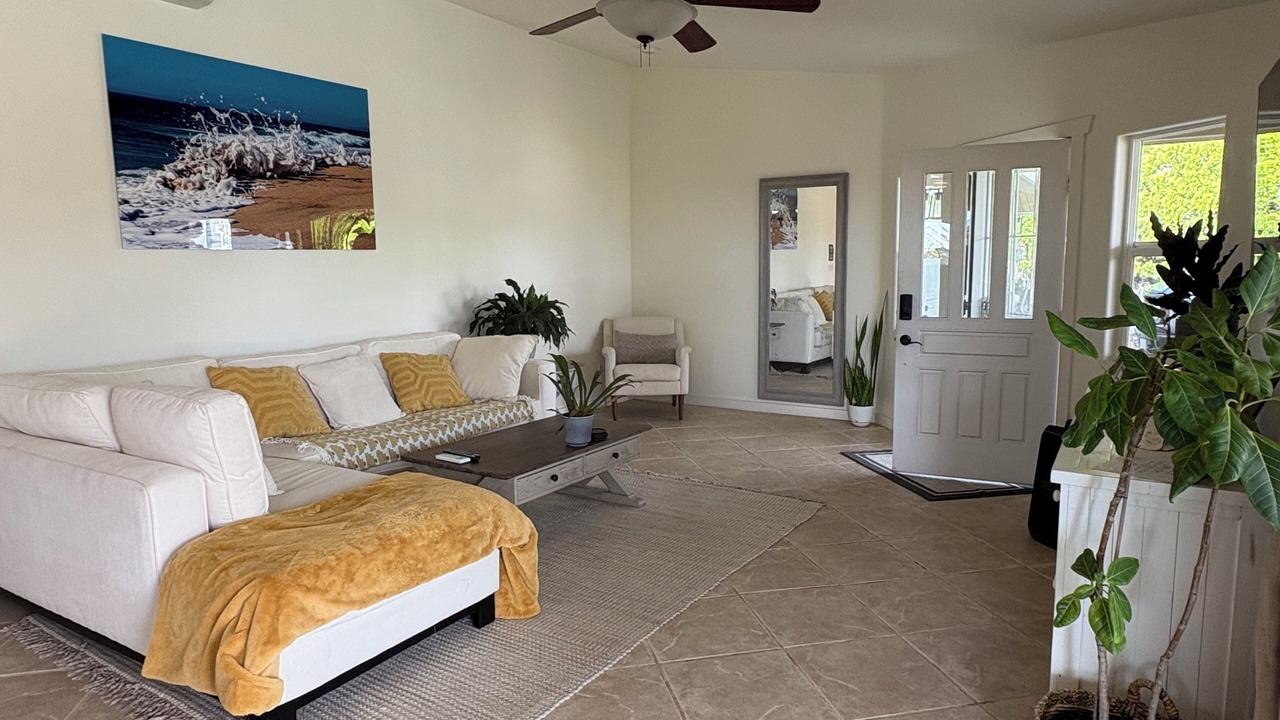 Photo of Livingroom in Kona Palisades
