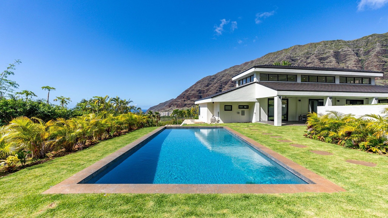 Photo of Outdoor in Makaha Valley