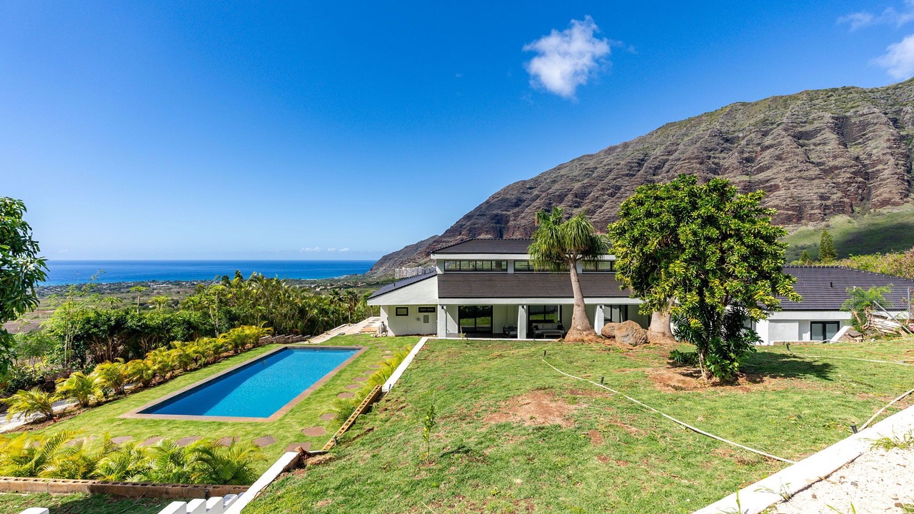 Photo of Outdoor in Makaha Valley
