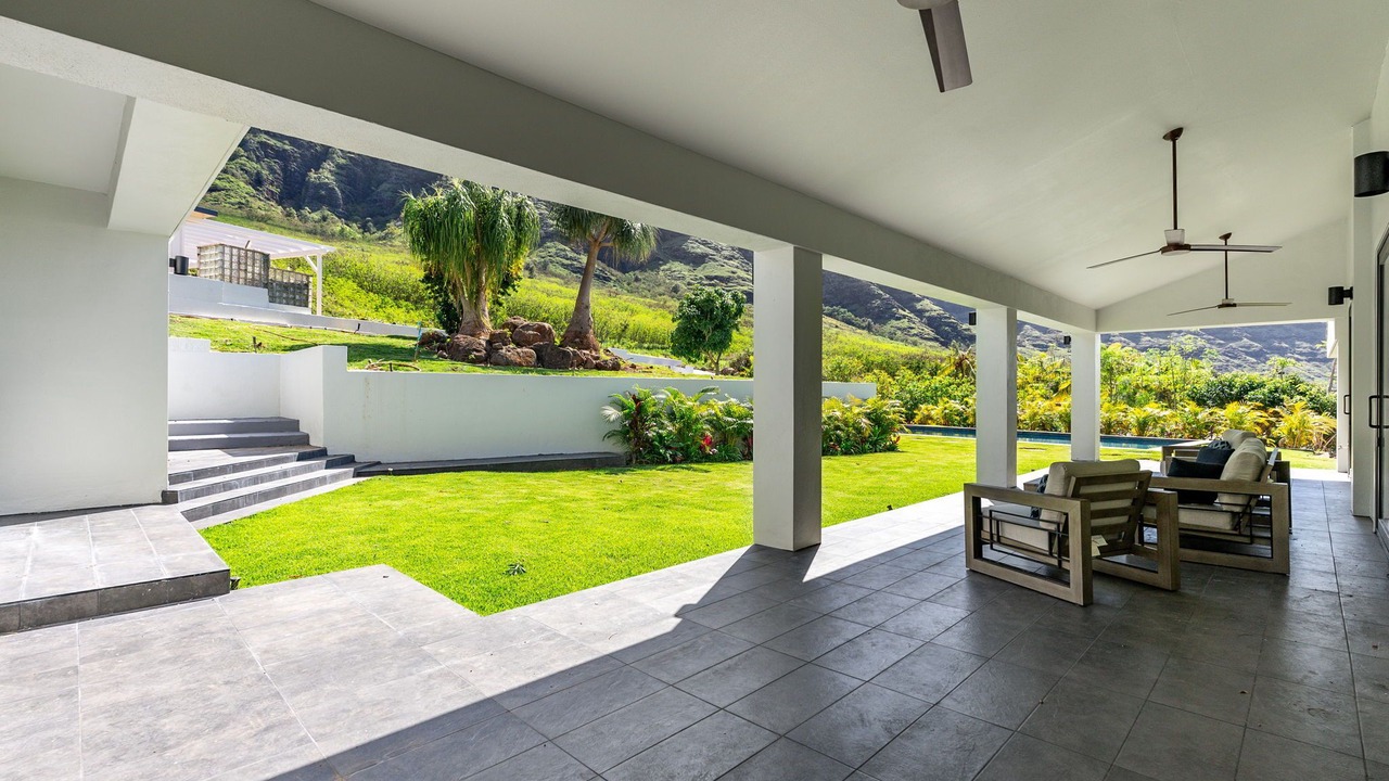 Photo of Patio Balcony in Makaha Valley