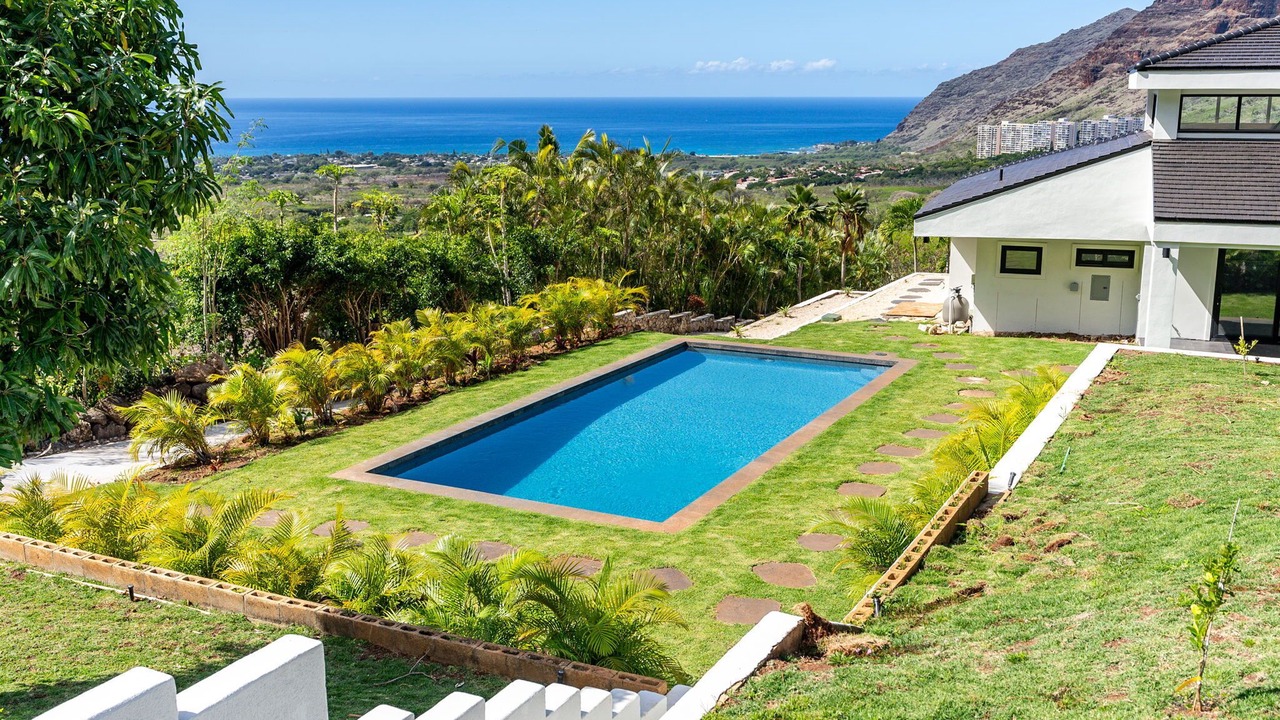 Photo of Outdoor in Makaha Valley